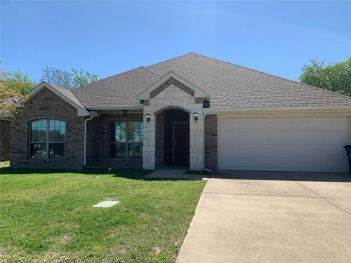 805 Oakmont Dr, Ennis, TX, 75119-7730 | Card Image