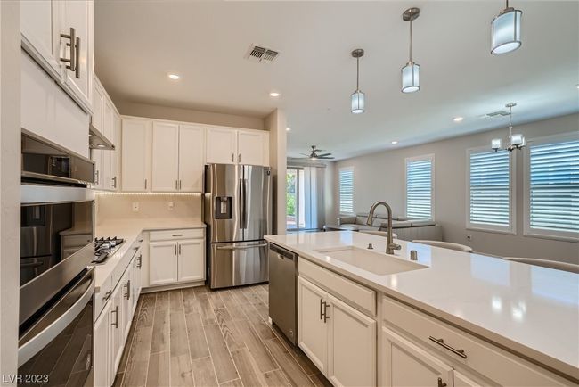 Kitchen with Stainless Steel Appliances | Image 19
