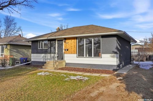 259 Broad St N, Regina, SK, S4R2X7 | Card Image