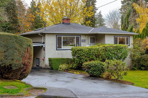 1244 Pearce Cres, Saanich, BC, V8X3S9 | Card Image