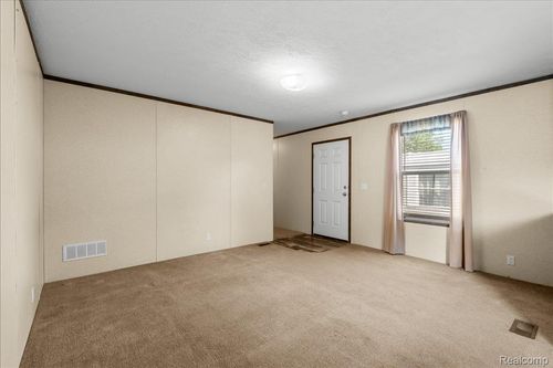 11731 Valerie Ln, Whitmore Lake, MI, 48189-8802 | Card Image