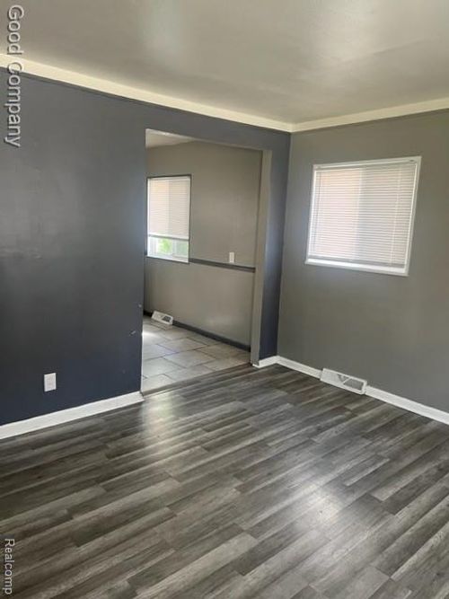13046 Sherman Ave, Warren, MI, 48089-3213 | Card Image