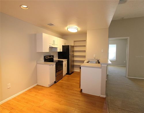 7-8121 45th Ct E, SARASOTA, FL, 34243-4349 | Card Image