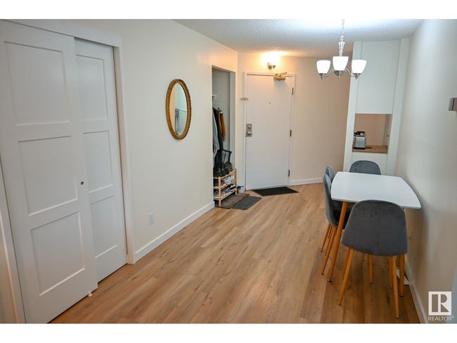 206 - 10149 Saskatchewan Dr Nw, Condo with 2 bedrooms, 2 bathrooms and 1 parking in Edmonton AB | Image 4