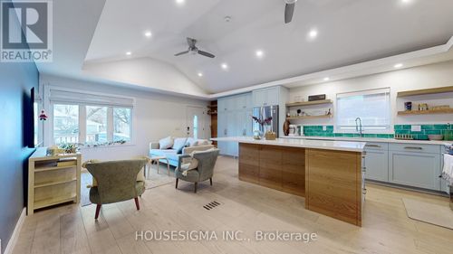 745 Marksbury Rd, Pickering, ON, L1W2T5 | Card Image