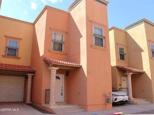 b2-3150 N Yarbrough Dr, El Paso, TX, 79925-3101 | Card Image