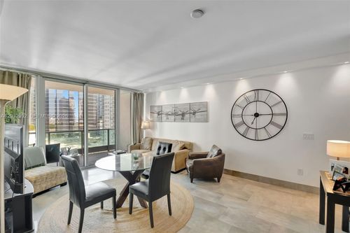 1504-1331 Brickell Bay Dr, Miami, FL, 33131-3679 | Card Image