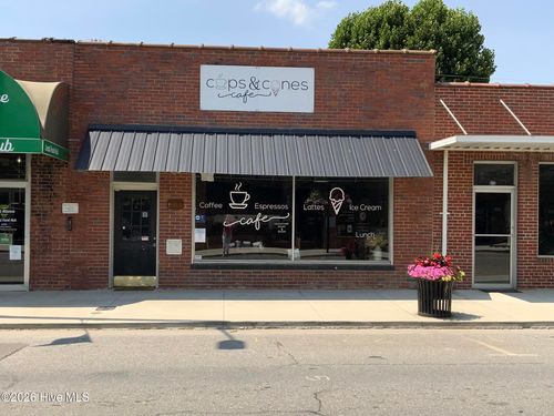 915 Main St, Andrews, NC, 28901-7087 | Card Image