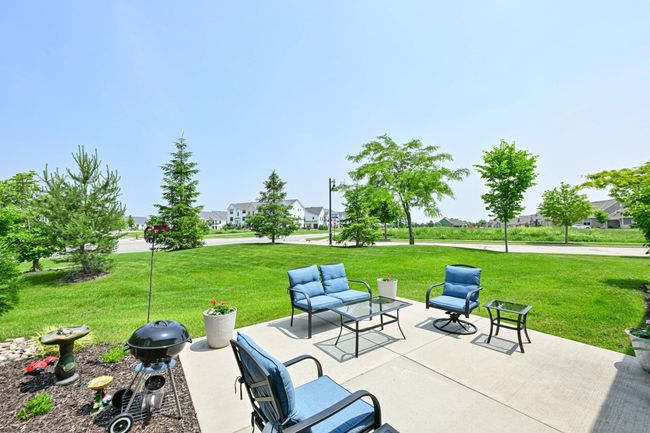 1502 Paddock Ct, Condo with 2 bedrooms, 2 bathrooms and null parking in OCONOMOWOC WI | Image 24