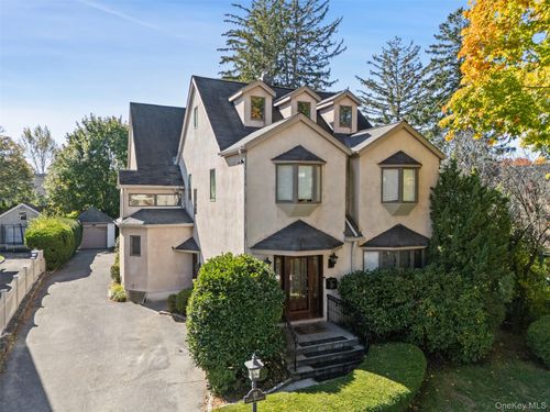 48 Grand Blvd, Scarsdale, NY, 10583-5219 | Card Image