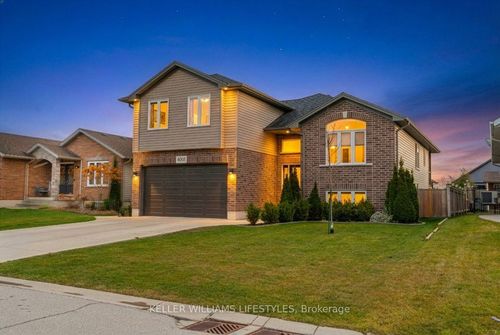 4008 Edward St, Petrolia, ON, N0N1R0 | Card Image