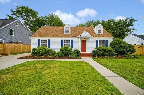 8710 Meadow Brook Ln, Norfolk, VA, 23503-5414 | Card Image