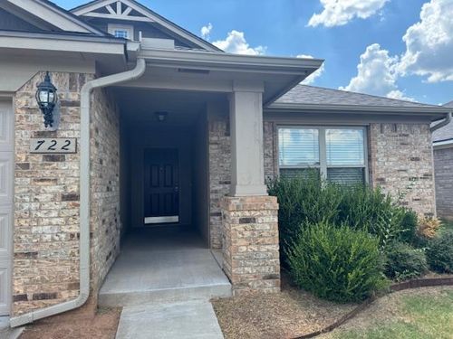 722 Blue Fish Rd, Norman, OK, 73069-5467 | Card Image