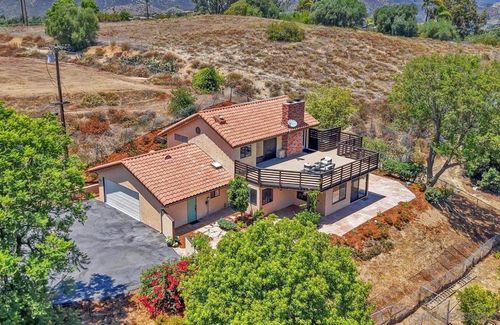974 Via Hillview, Fallbrook, CA, 92028 | Card Image