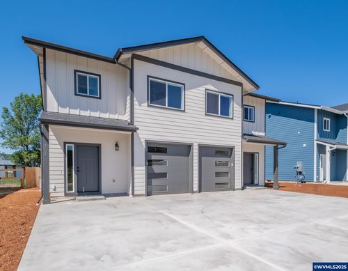 4534 Live Oak St, Sweet Home, OR, 97386-1396 | Card Image