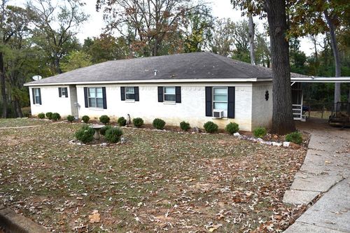 112 Glenwood Dr, Palestine, TX, 75801-5816 | Card Image