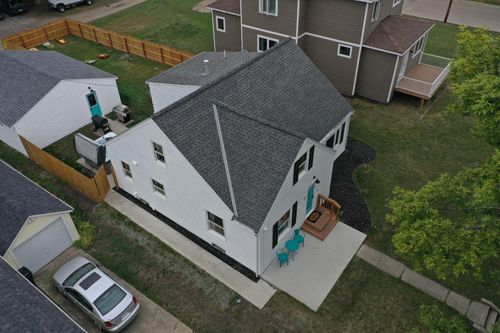 27 Division St N, Clara City, MN, 56222-1157 | Card Image