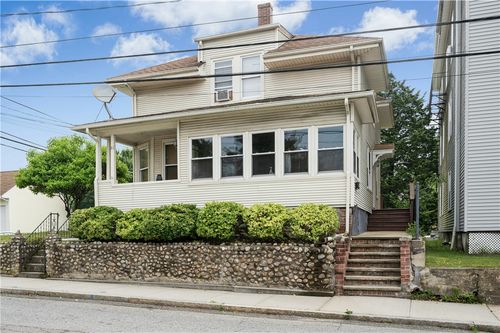 79 Winthrop St, Woonsocket, RI, 02895-3523 | Card Image