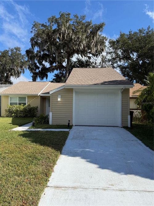 25 Fawn Ln, PALM COAST, FL, 32137-8110 | Card Image