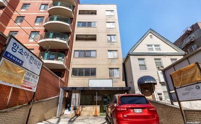 5A - 142-29 37th Avenue, Condo with 3 bedrooms, 2 bathrooms and null parking in Flushing NY | Image 1