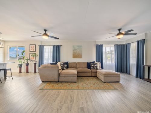 71 Kawananakoa Pl, Honolulu, HI, 96817-1709 | Card Image
