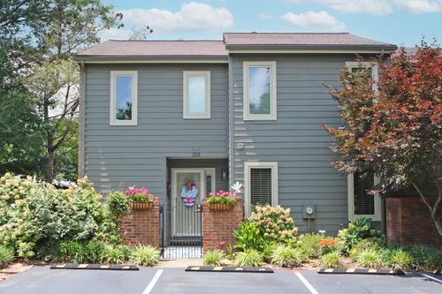 60-3475 Lyon Dr, Lexington, KY, 40513-1130 | Card Image