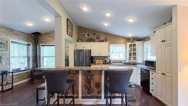 81396 Champlain Blvd, House other with 2 bedrooms, 2 bathrooms and 2 parking in Goderich ON | Image 15