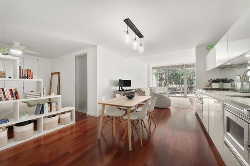 garden-b-425 E 13th St, New York, NY, 10009-3592 | Card Image
