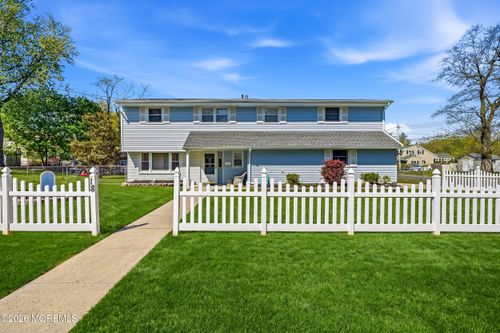 18 Barbara Ln, Oakhurst, NJ, 07755-1258 | Card Image