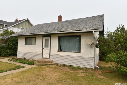 303 2nd St W, Nipawin, SK, S0E1E0 | Card Image