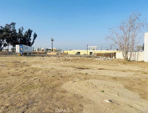 323 S Mayfield Ave, San Bernardino, CA, 92401 | Card Image