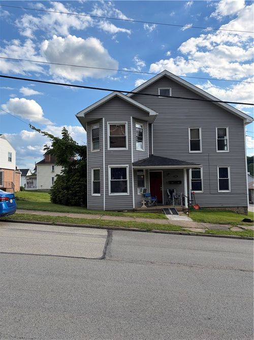 702 Vine St, West Newton, PA, 15089-1344 | Card Image