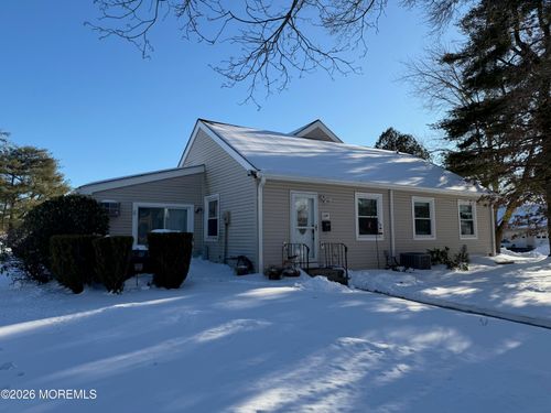 f-139 Wein Market, Freehold, NJ, 07728-5226 | Card Image