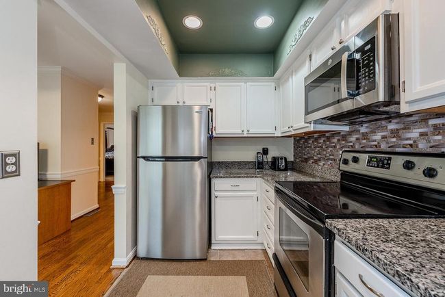 12836 Mill Brook Ct, Townhouse with 4 bedrooms, 4 bathrooms and null parking in WOODBRIDGE VA | Image 15