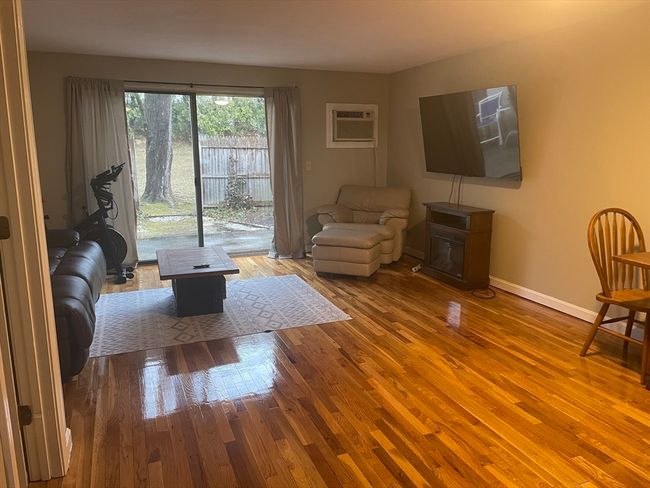 27 - 27 Webster Ct, Condo with 2 bedrooms, 2 bathrooms and 2 parking in Amherst MA | Image 12