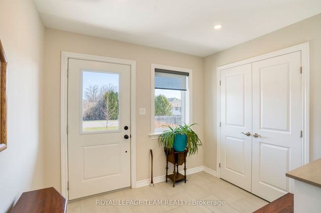 301 Napier Lane, House attached with 3 bedrooms, 3 bathrooms and 2 parking in Almonte ON | Image 5