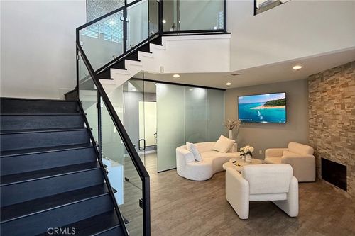 203-207 W Alameda Ave, Burbank, CA, 91502-2555 | Card Image