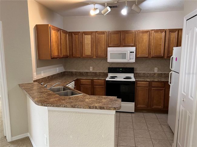 UNIT-106 - 6129 Metrowest Blvd, Condo with 2 bedrooms, 2 bathrooms and null parking in ORLANDO FL | Image 5