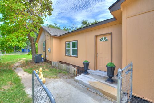 222 N 91st East Ave, Tulsa, OK, 74115-8113 | Card Image