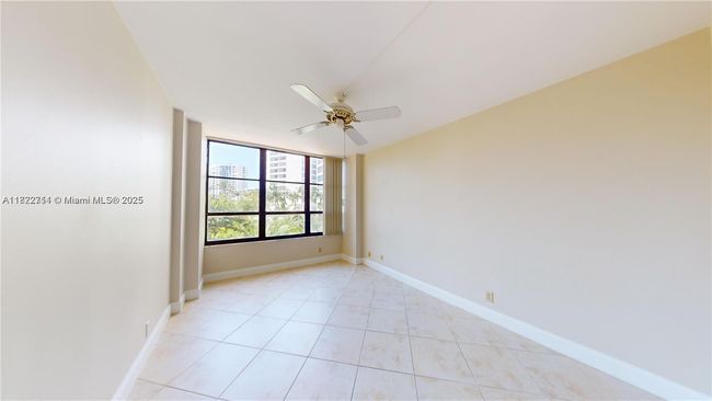 APT-219 - 600 Three Islands Blvd, Condo with 2 bedrooms, 2 bathrooms and null parking in Hallandale Beach FL | Image 11