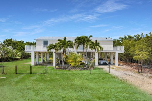 203 Peachtree Ave, Marathon, FL, 33050-5741 | Card Image