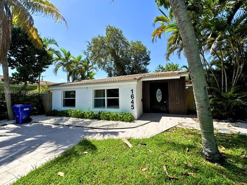1645 Ne 175th St, North Miami Beach, FL, 33162-1442 | Card Image