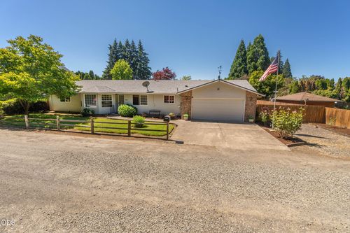 204 Miller Street, Molalla, OR, 97038 | Card Image