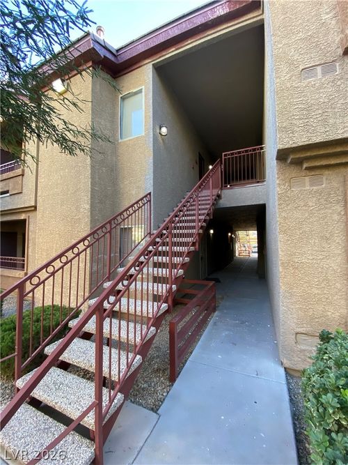 1129-8250 N Grand Canyon Dr, Las Vegas, NV, 89166-3725 | Card Image