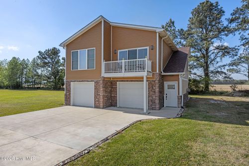 425 Griggs Rd, Vandemere, NC, 28587-9740 | Card Image