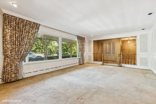 57 Park Ln, Golf, IL, 60029-3109 | Card Image
