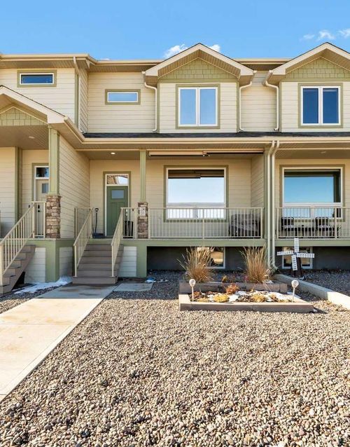 222 Ranchlands Blvd Ne, Medicine Hat, AB, T1C0E3 | Card Image