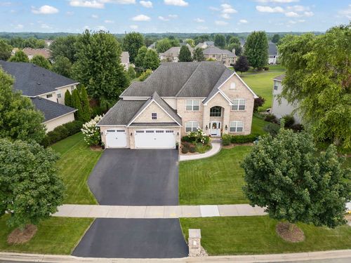 1122 Clearwater Dr, Yorkville, IL, 60560-2352 | Card Image
