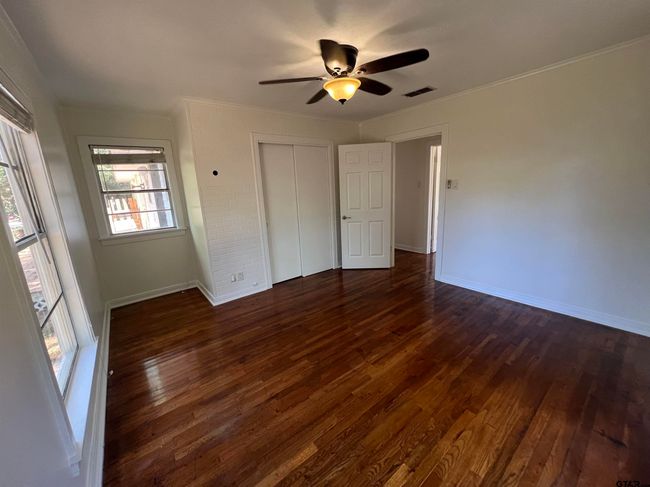 1107 N Hackberry Ave, House other with 3 bedrooms, 2 bathrooms and null parking in Gladewater TX | Image 5