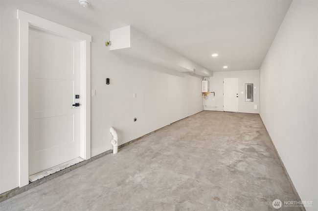 Fully drywalled and painted garage | Image 34